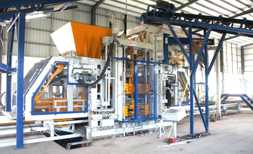 Mesin bata Quangong membuat tanda mereka di bata bata dan batu bata berbentuk berlian China Selatan yang dikendalikan oleh satu mesin